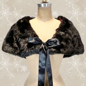 VINTAGE 80s‎ faux fur capelet cape shoulder shrug wrap shawl satin lined bow tie